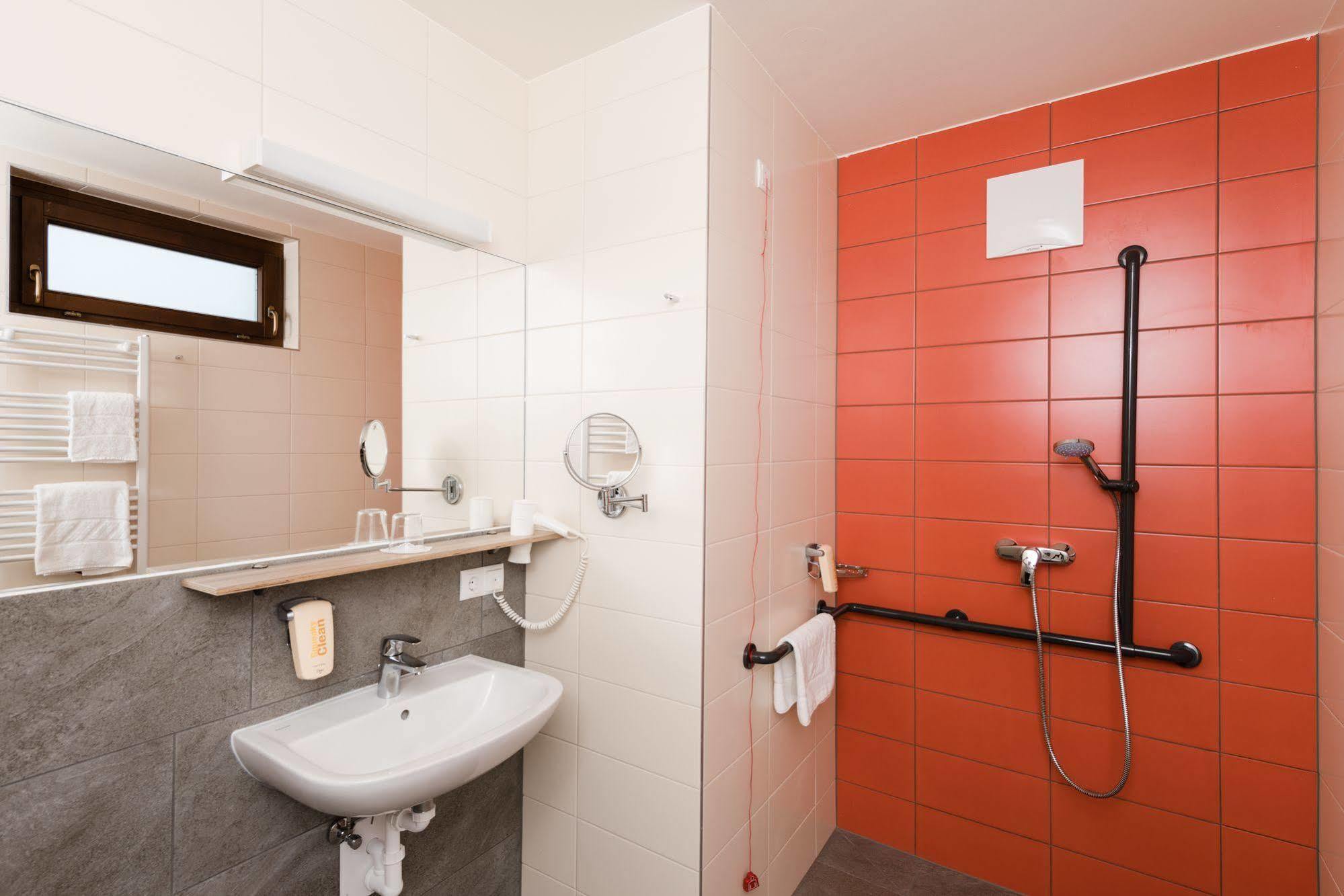 Jufa Hotel Graz Sued - Self Check-In Dış mekan fotoğraf